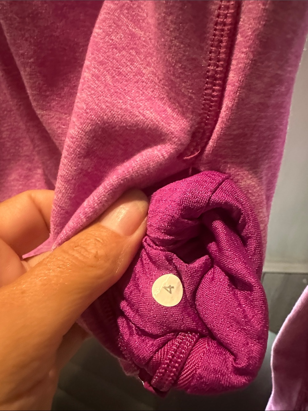lululemon athletica Long-Sleeve Active Top size 4 - Picture 7 of 9